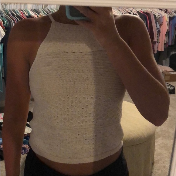American Eagle Cream Top - Picture 2 of 5